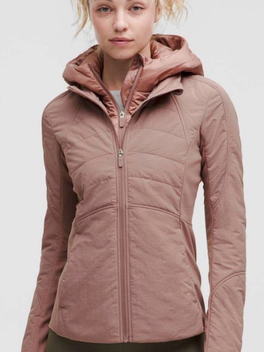 lululemon athletica Another Mile Jacket. EEUC. Barely worn. Size 4. Fastship.